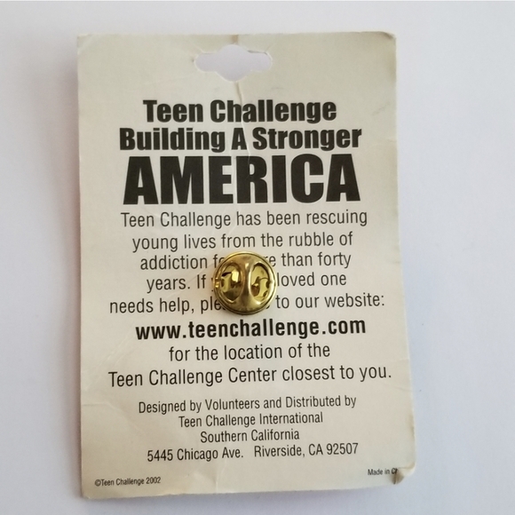 Vintage cross pin patriotic In God We Trust Teen Challenge 2002 gold tone - Picture 3 of 8